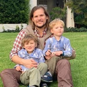 Meet your Posher, Clark